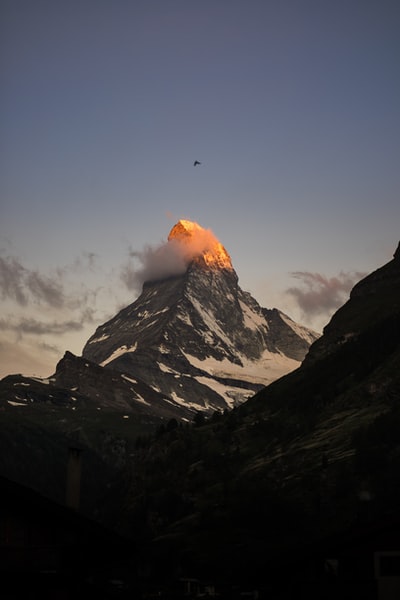 红黑山